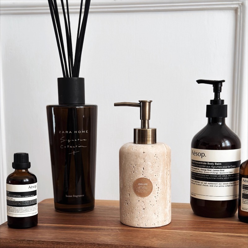 Luxury Natural Skincare - Dozownik do balsamu z kamienia naturalnego,